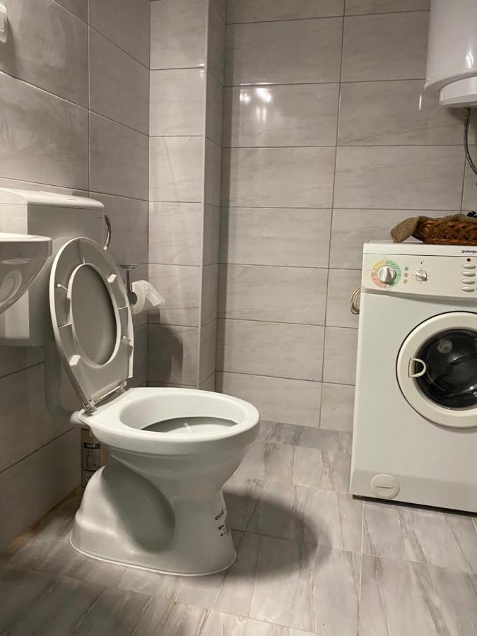 Simonovski'S Apartments Skopje Ngoại thất bức ảnh