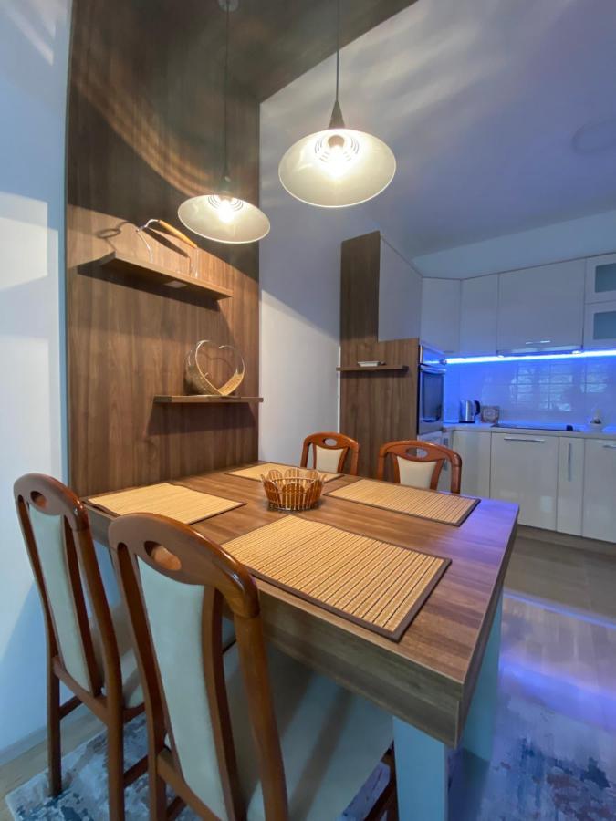 Simonovski'S Apartments Skopje Ngoại thất bức ảnh